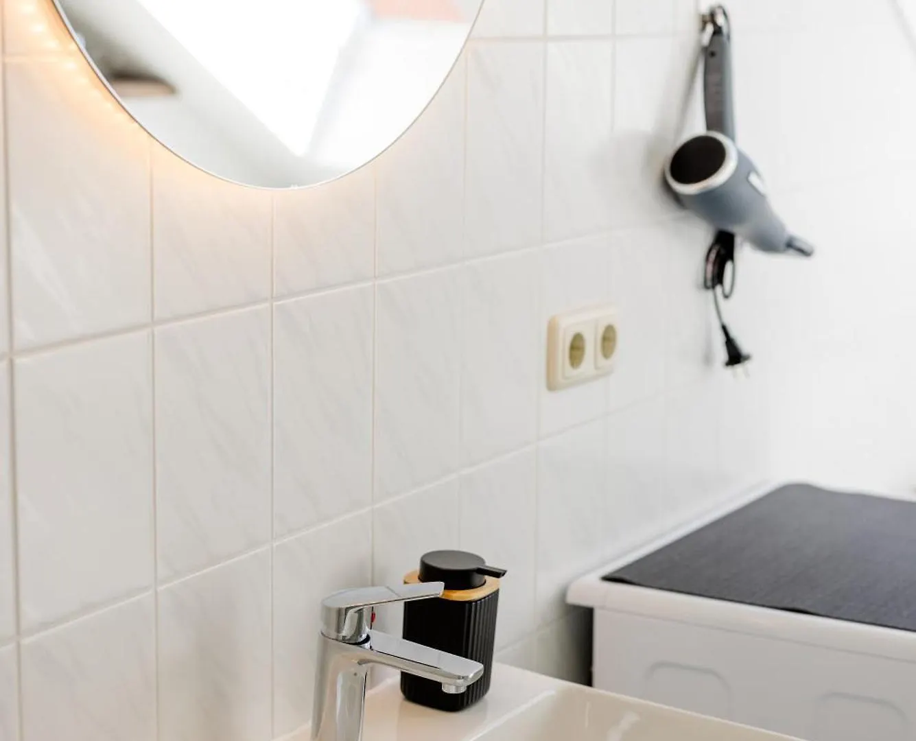 Uniqe I 100Qm I 2 Schlafzimmer I Naehe Messe Haar  Apartment Haar (Munich)