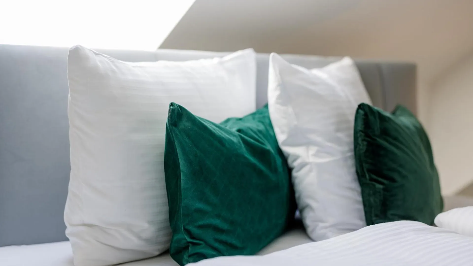 Uniqe I 100Qm I 2 Schlafzimmer I Naehe Messe Haar  Apartment