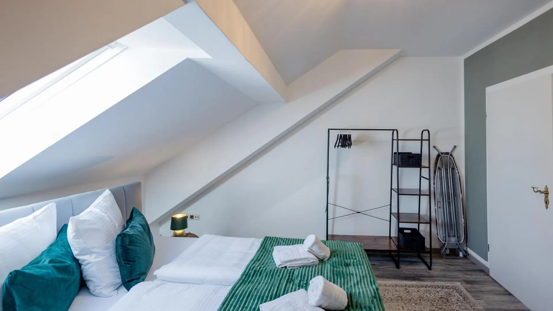 Uniqe I 100Qm I 2 Schlafzimmer I Naehe Messe Haar  0*, Haar (Munich)