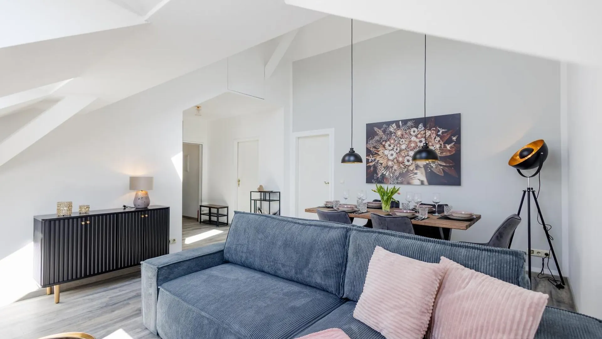 Apartment Uniqe I 100Qm I 2 Schlafzimmer I Naehe Messe Haar
